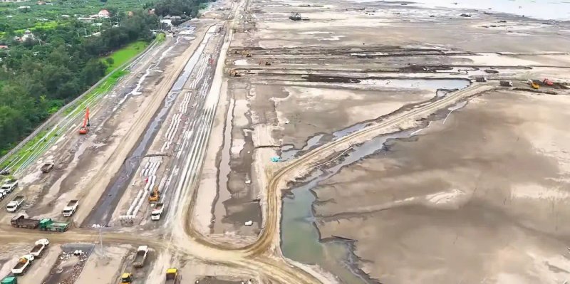 image-cap-nhat-tien-do-xay-dung-vinhomes-green-paradise-can-gio-thang-10-2025-10